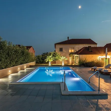 Prázdninový dům Luxurious In *