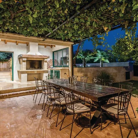 Vakantiehuis Luxurious In Split