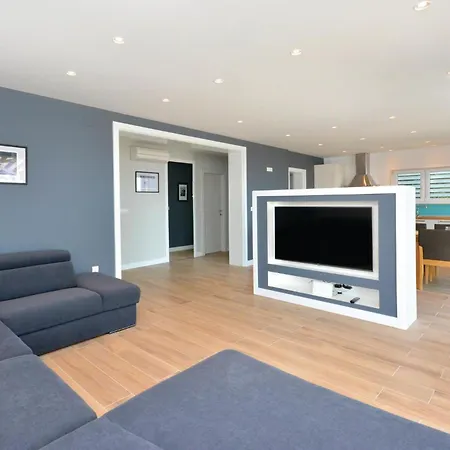 Lovely In With House Sea View 펜션 *