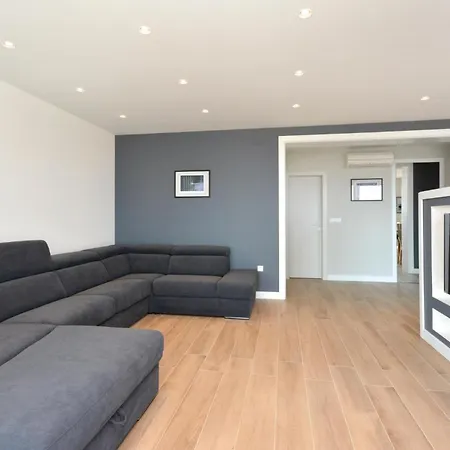 펜션 Lovely In With House Sea View 스플리트